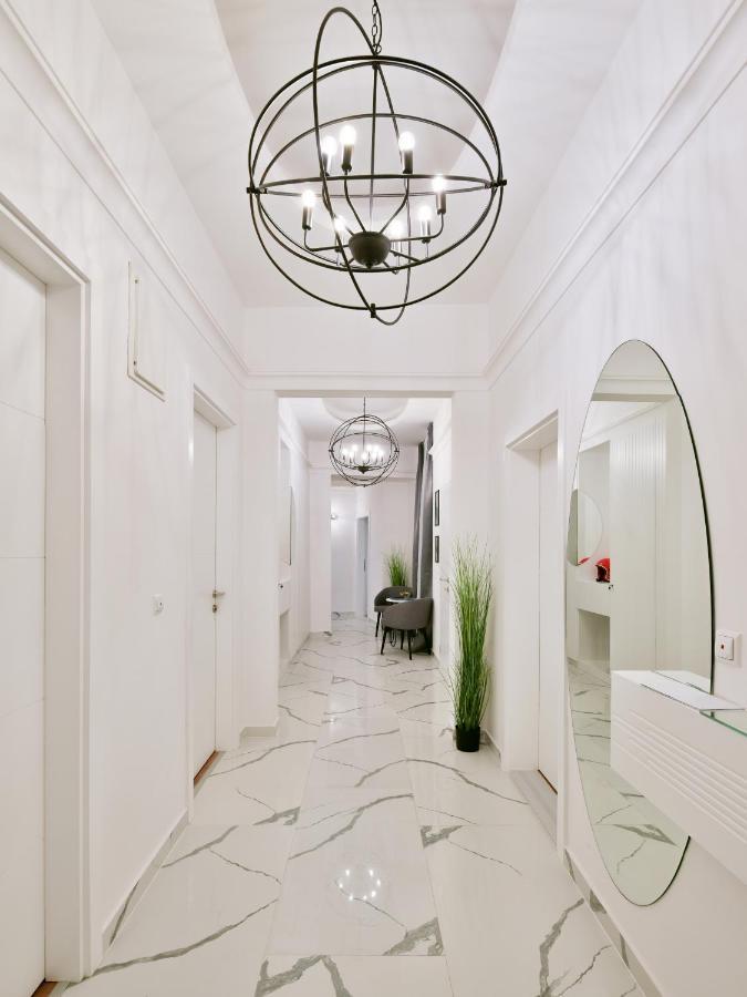 Luxury Galla Apartments In The City Center Сараево Экстерьер фото
